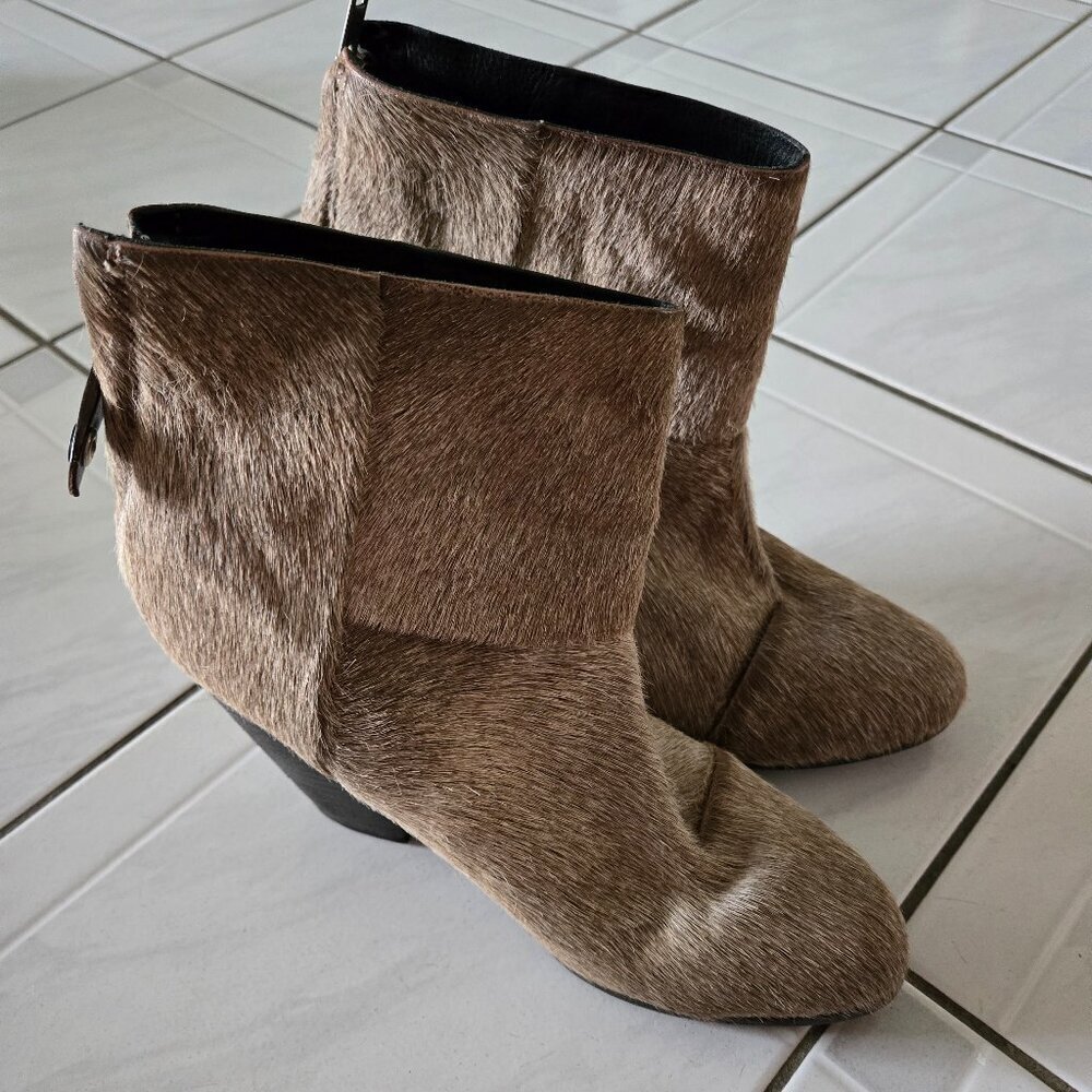 Rag & Bone Tan Haircalf Ankle Boots / Designer Booties, Size 8.5